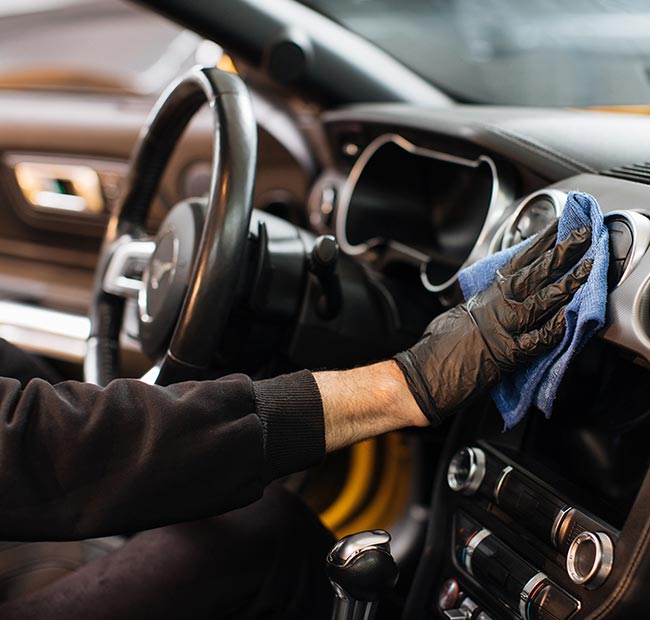 Limpieza de coches (interior y exterior)